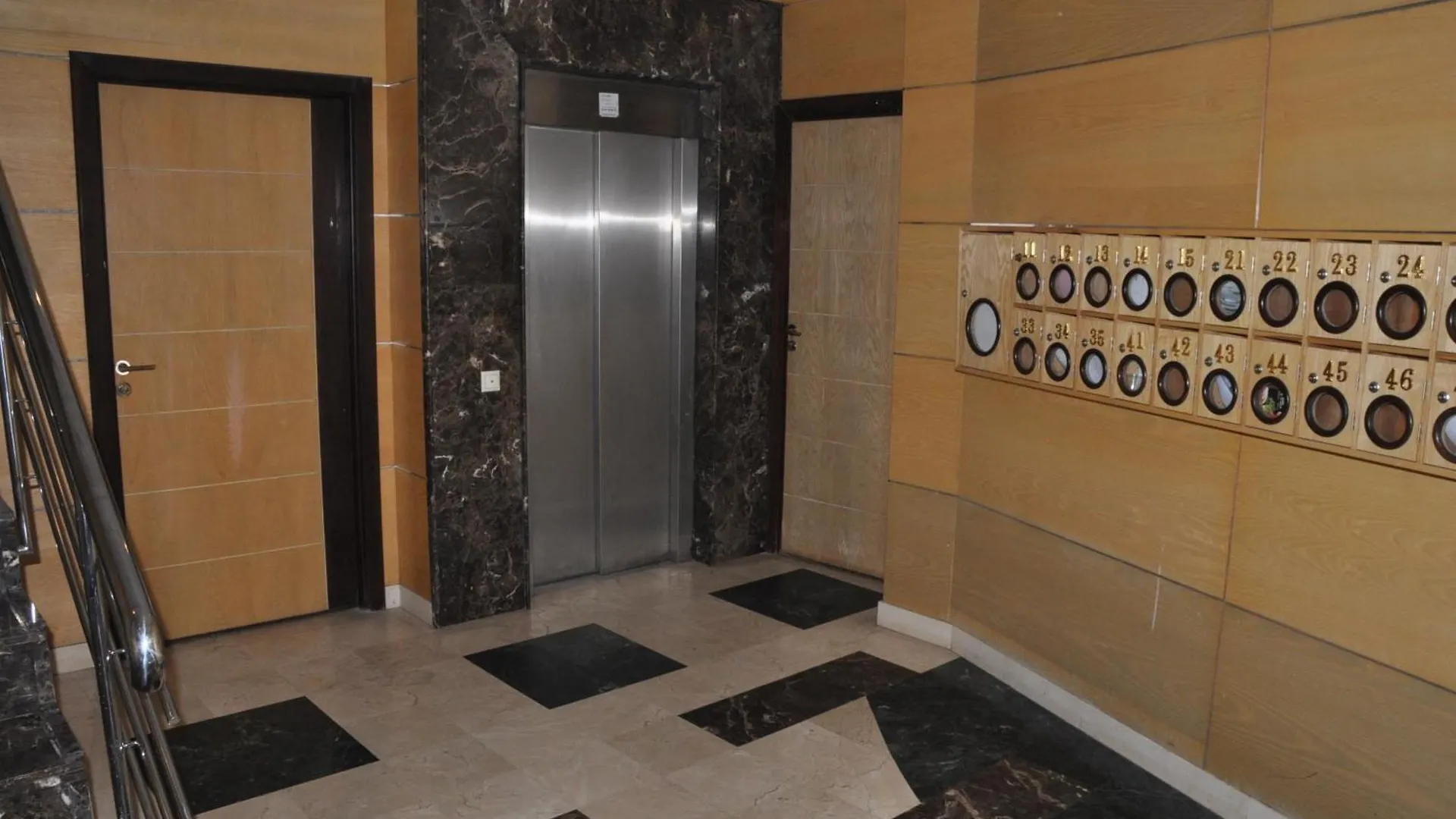 Val Fleuri Apartment With 2 Balconies, Casablanca