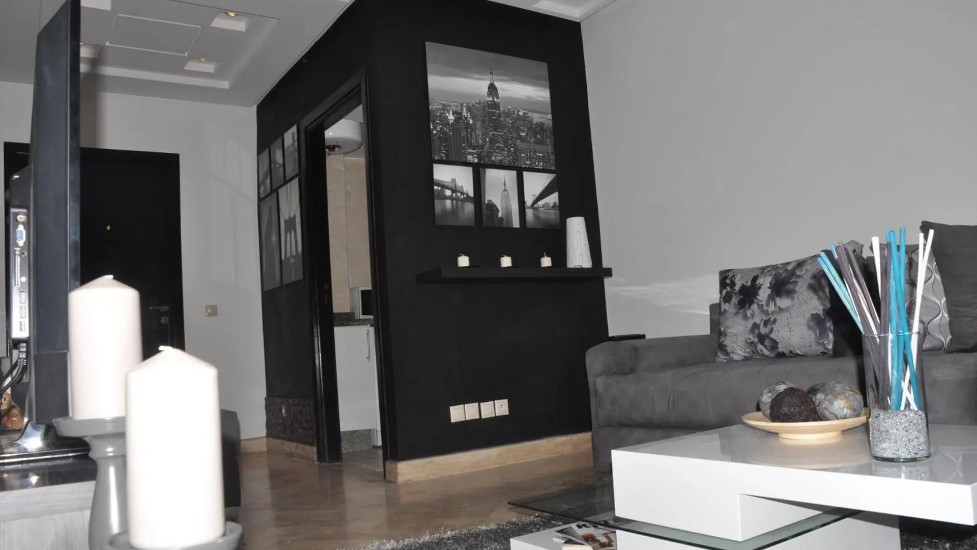 Val Fleuri Apartment With 2 Balconies, Casablanca