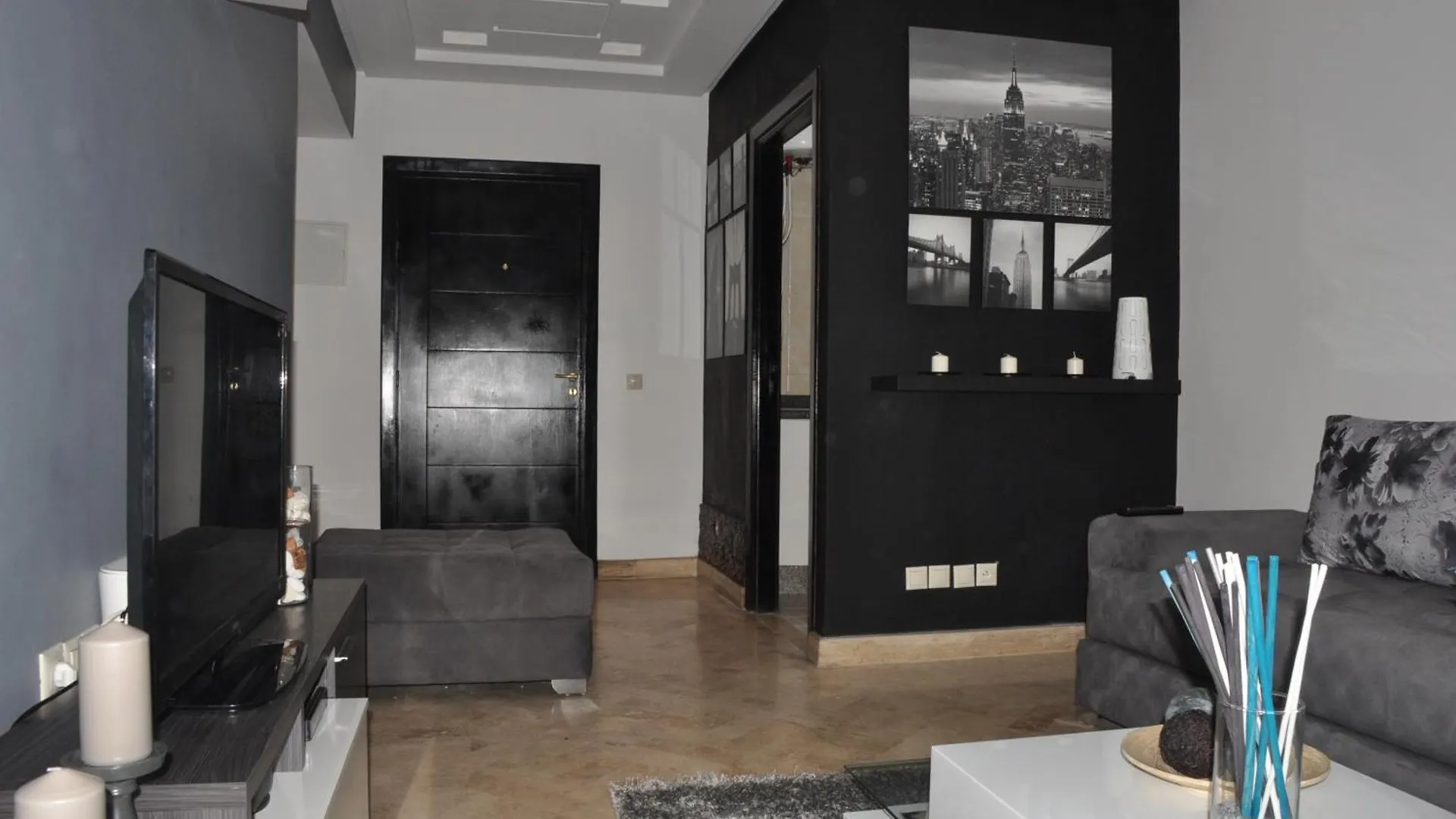 Val Fleuri Apartment With 2 Balconies, Casablanca