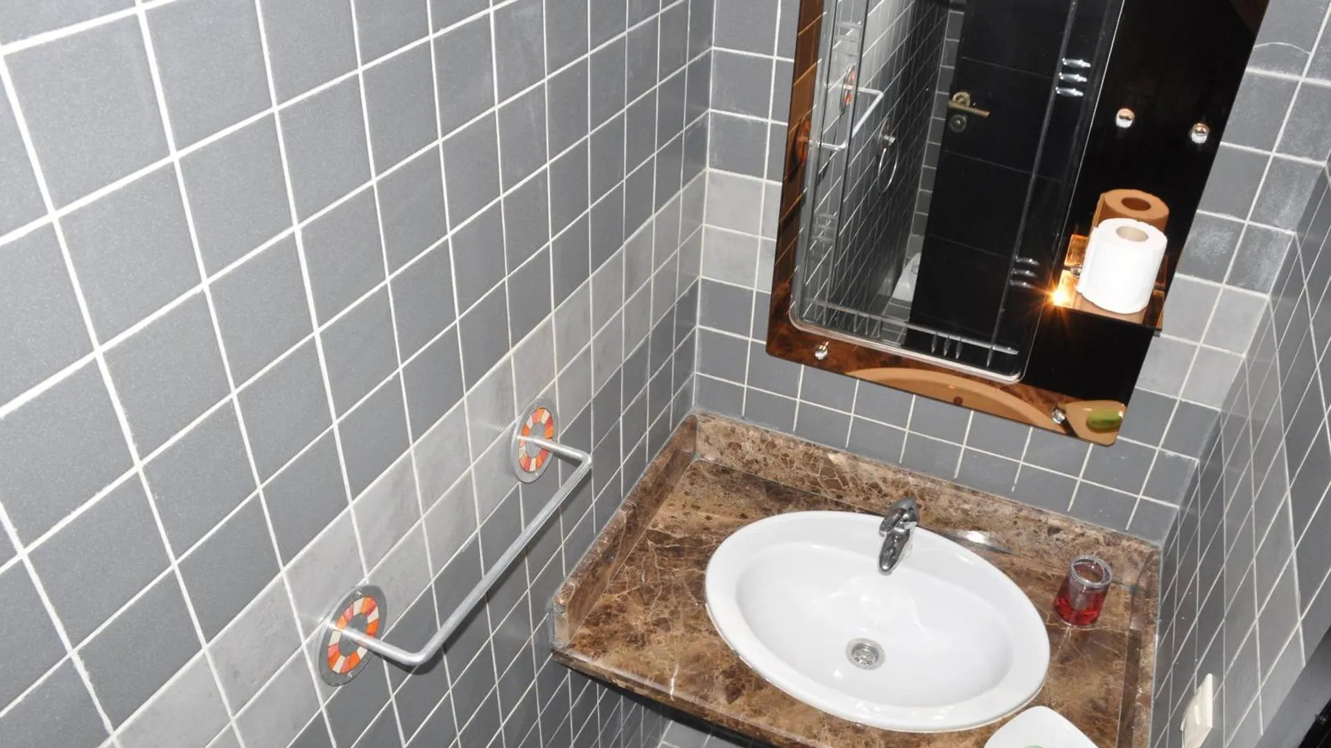 Val Fleuri Apartment With 2 Balconies, Casablanca